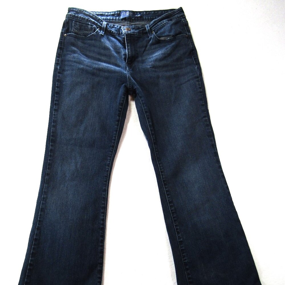 Levis San Francisco Women's Demi Curve Classic Boot Cut Jeans 1000185